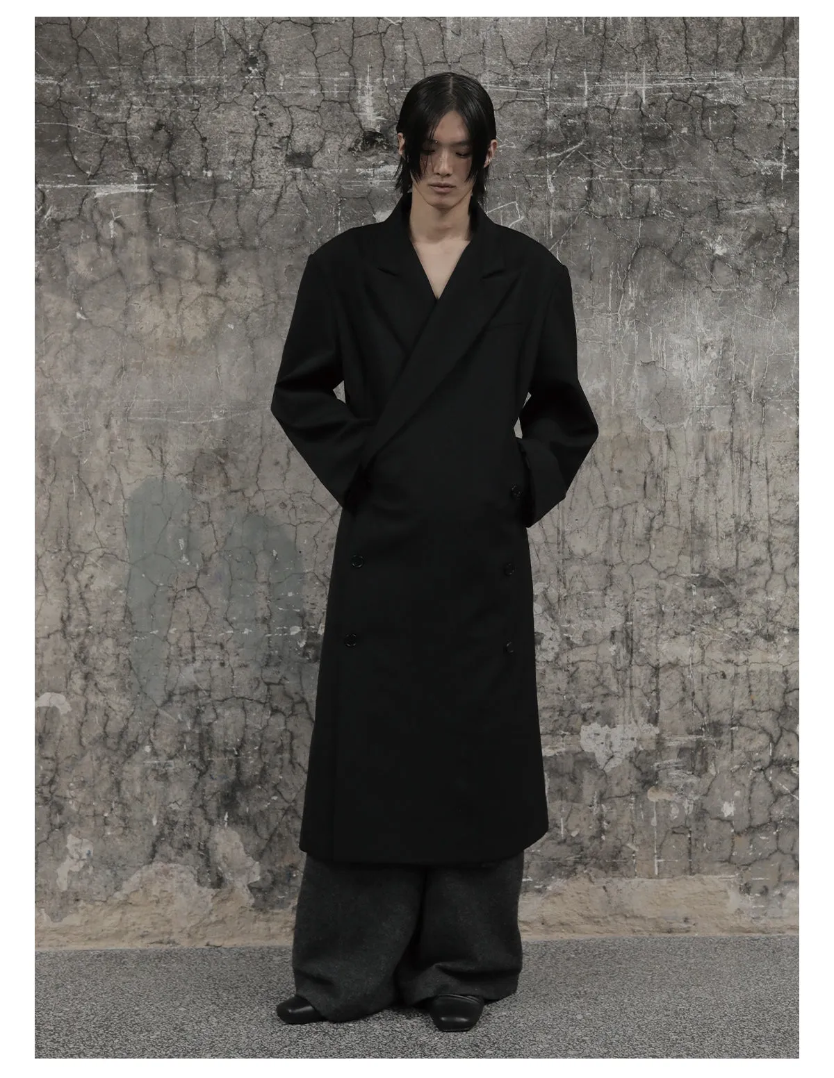 Double-breasted shoulder pad long coat